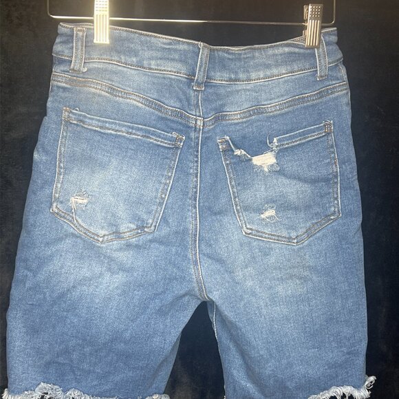 Wax Jean Collection Women’s Distressed Denim Shorts Size M 26” Waist Frayed Hem - Picture 2 of 3